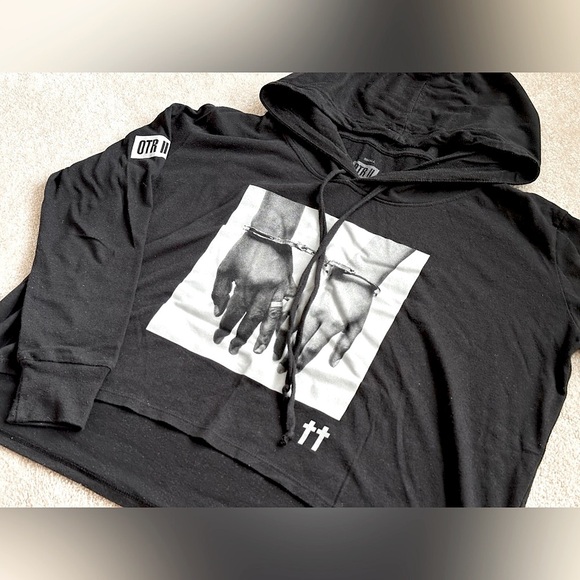 OTR II Beyoncé + Jay-Z Official Concert Merch - Cropped Hooded Top - Picture 1 of 4